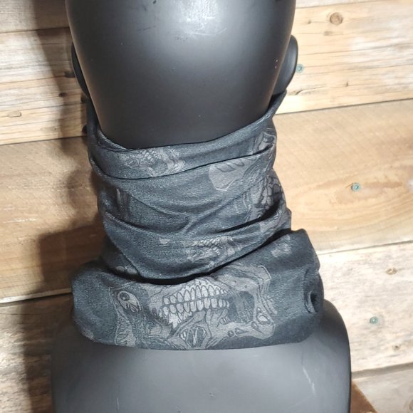 Unisex Green  Skull Face Tube Mask Neck GAITER Dust Shield Seamless Bandana - Picture 5 of 7